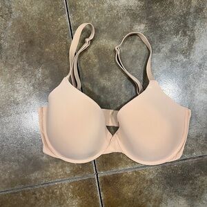 Victoria secret bra. Worn once. 34DD